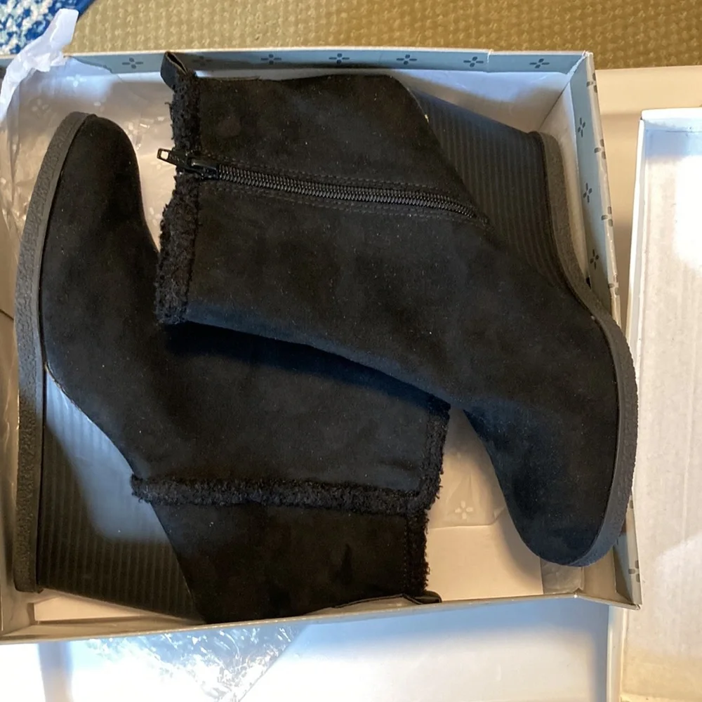 NWB SUN + STONE BLACK CAMILLA WEDGE BOOTS